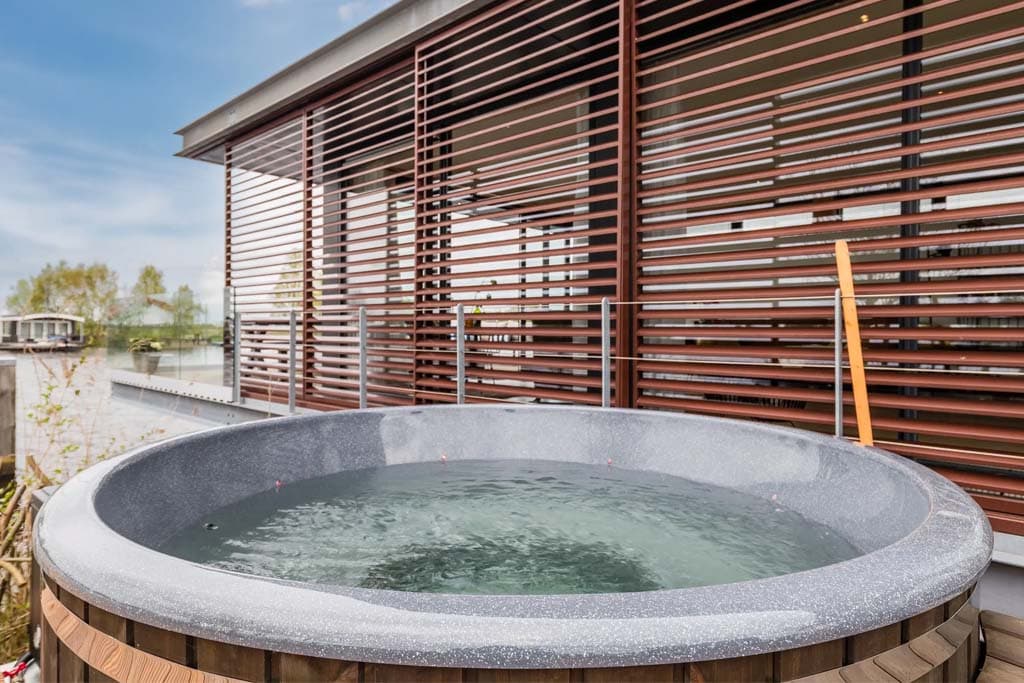Landal Waterpark De Alde Feanen Wellnessvilla in Friesland - foto 2