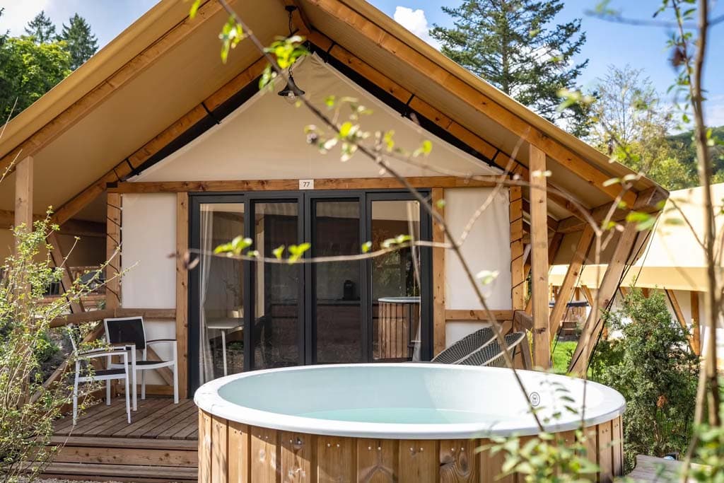 Landal Resort Val de Bois Durbuy Hottub Glampingtent in België - foto 1