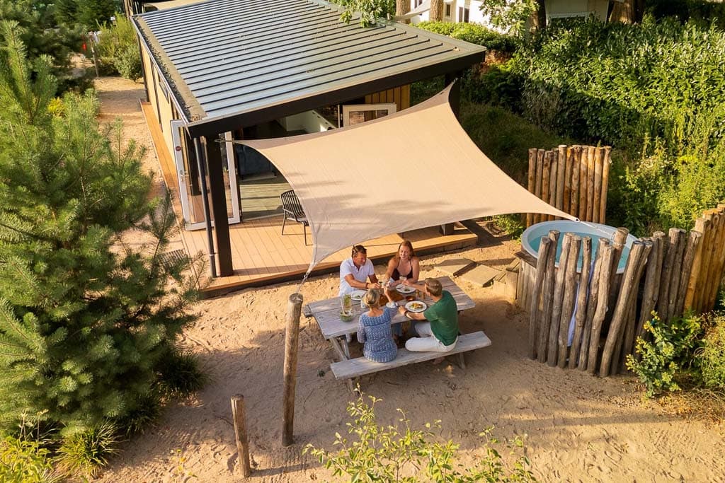 Vakantiepark de IJsvogel Zand Lodge Jacuzzi in Gelderland - foto 2