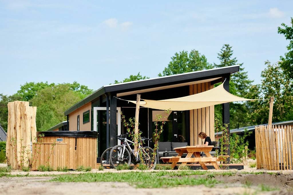 Vakantiepark de IJsvogel Zand Lodge Jacuzzi in Gelderland - foto 1