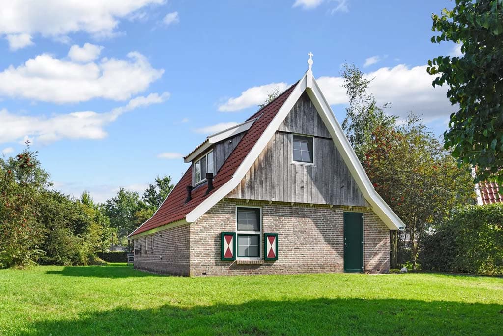 Landal Landgoed De Hellendoornse Berg Wellnessbungalow huisje met jacuzzi