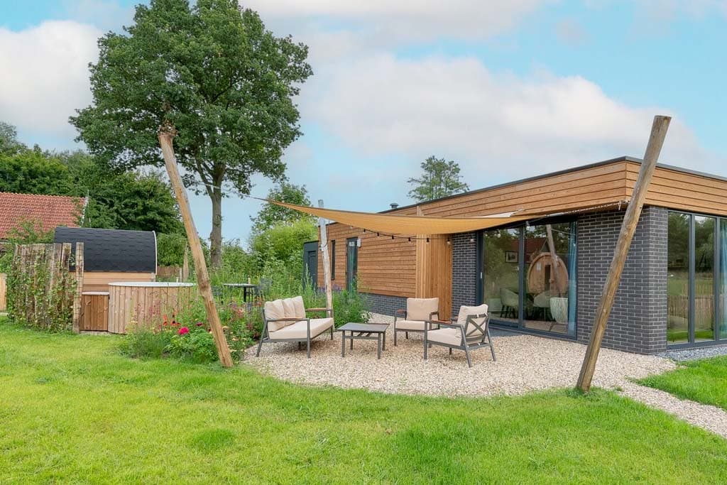 Hofparken Wiltershaar Parklodge huisje met jacuzzi